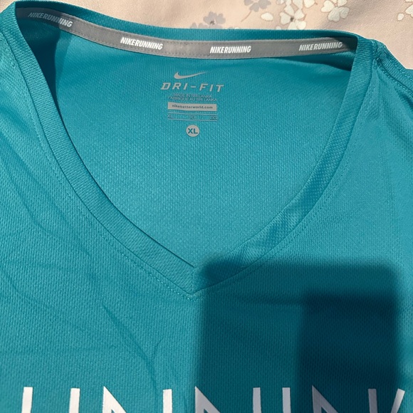 Nike Running T-Shirt - Picture 2 of 3